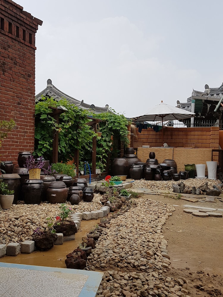 The Hanok 86/100