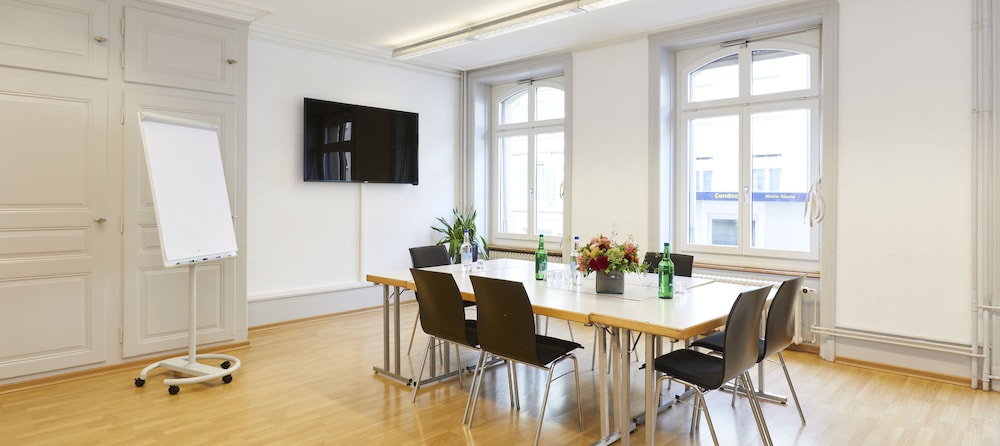 Kreuz Bern Modern City Hotel 37/61