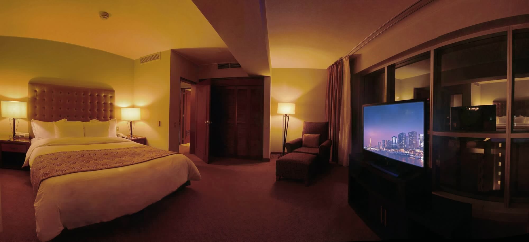 EXECUTIVE, SUITE