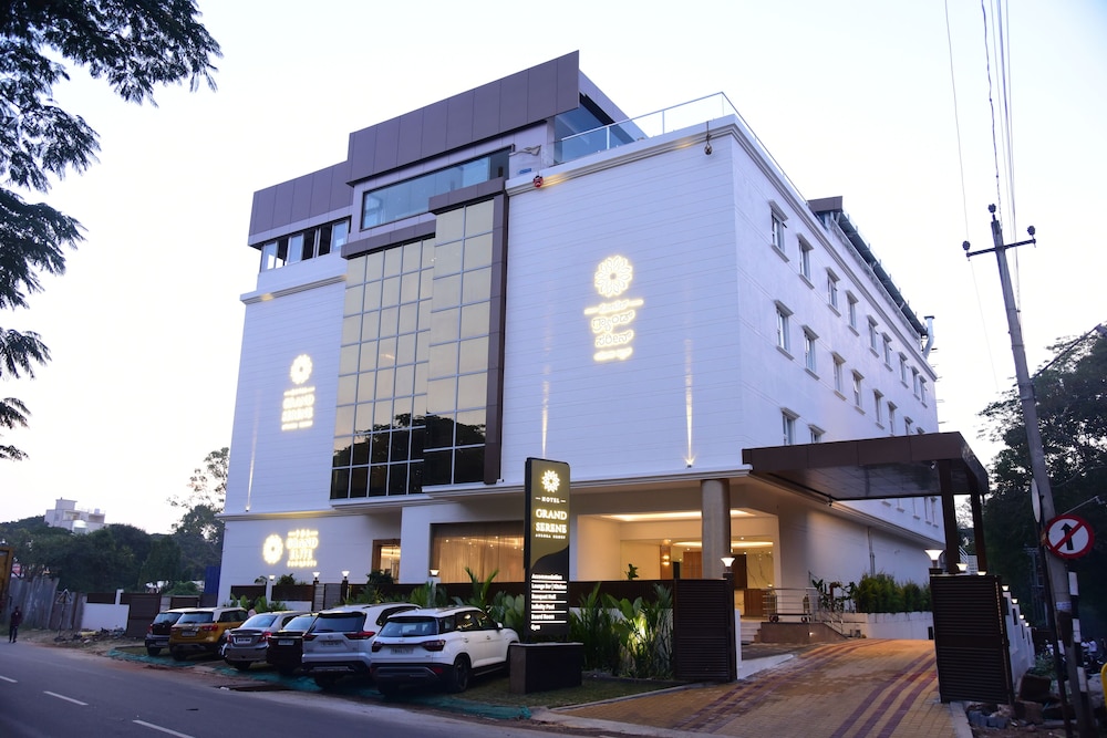 Hotel Grand Serene Mysore 4/31