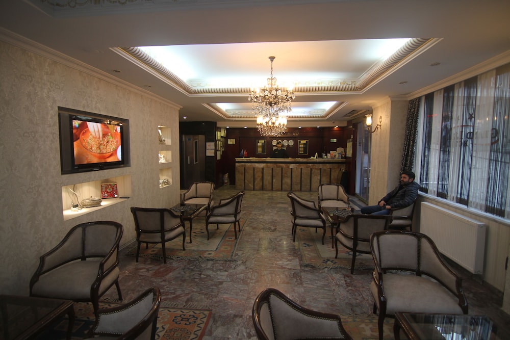 Grand Liza Hotel 27/49