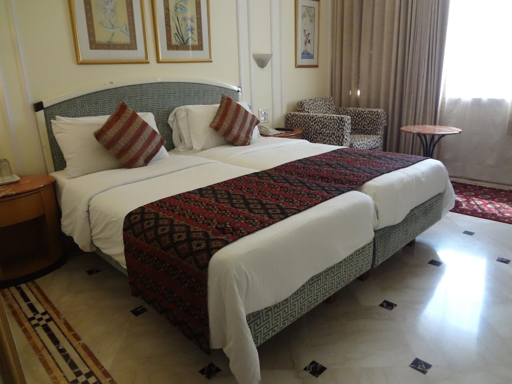 Regency Hotel 21/53