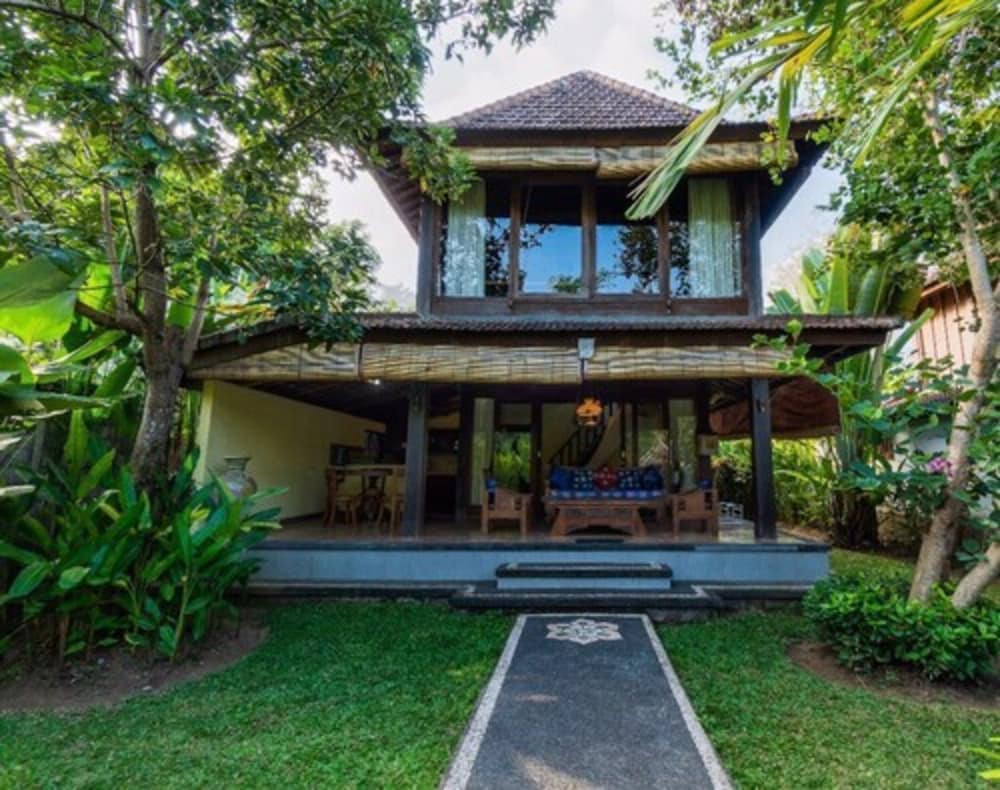 Sari Bamboo Villas 57/63