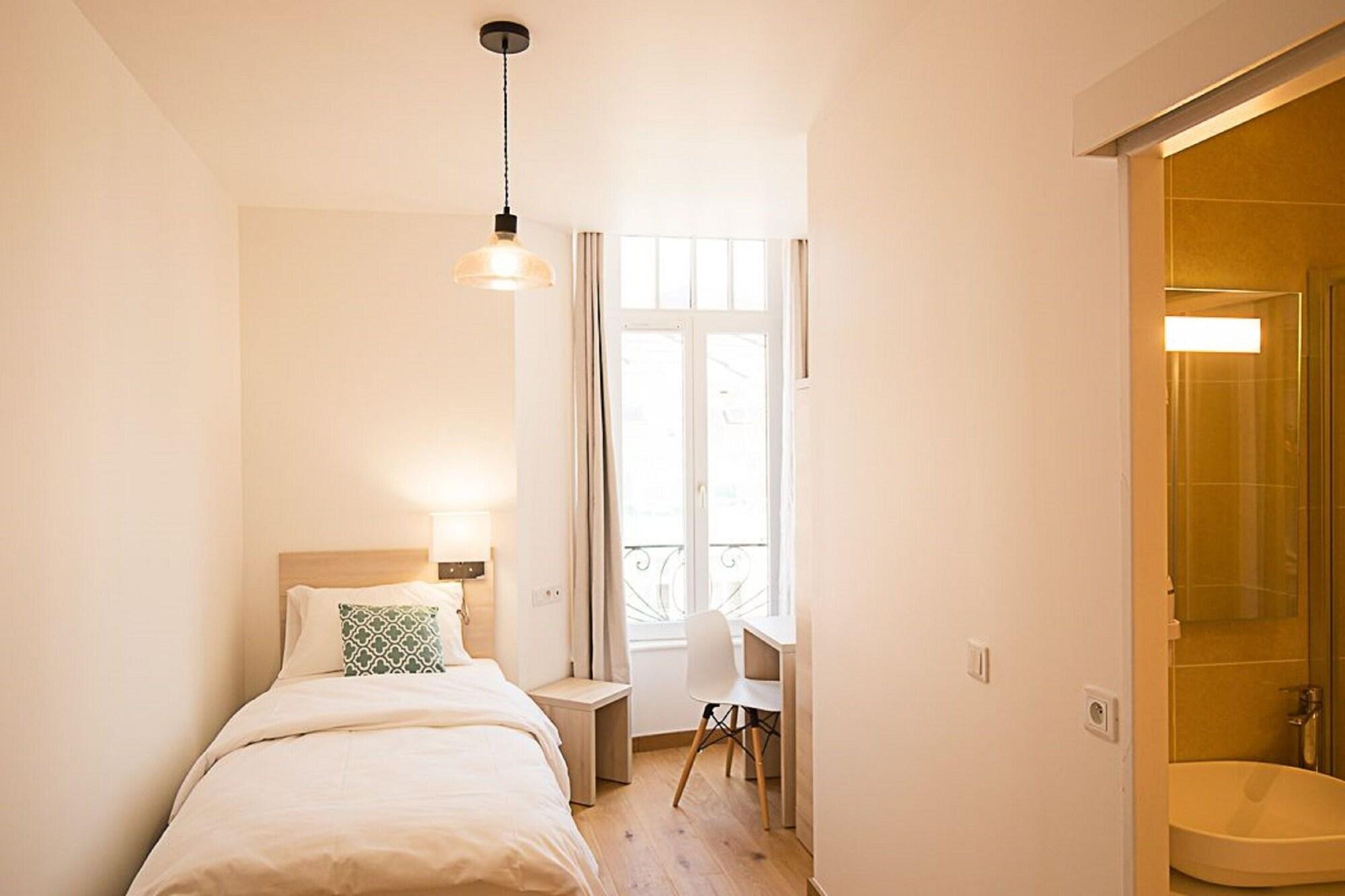 Hotel Ambassadeur 11/22