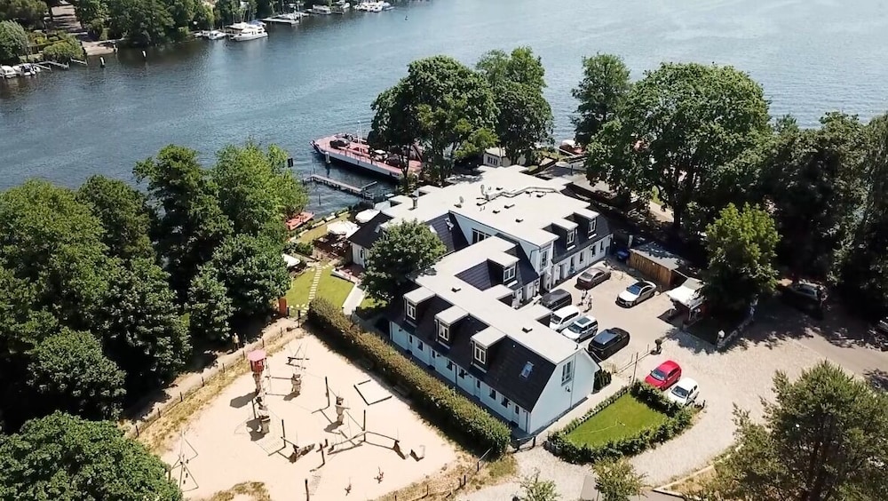 Boutique Hotel Fährhaus 64/70