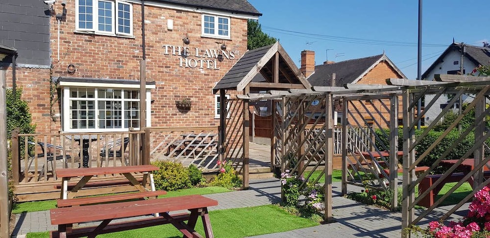 The Lawns Hotel 5/39