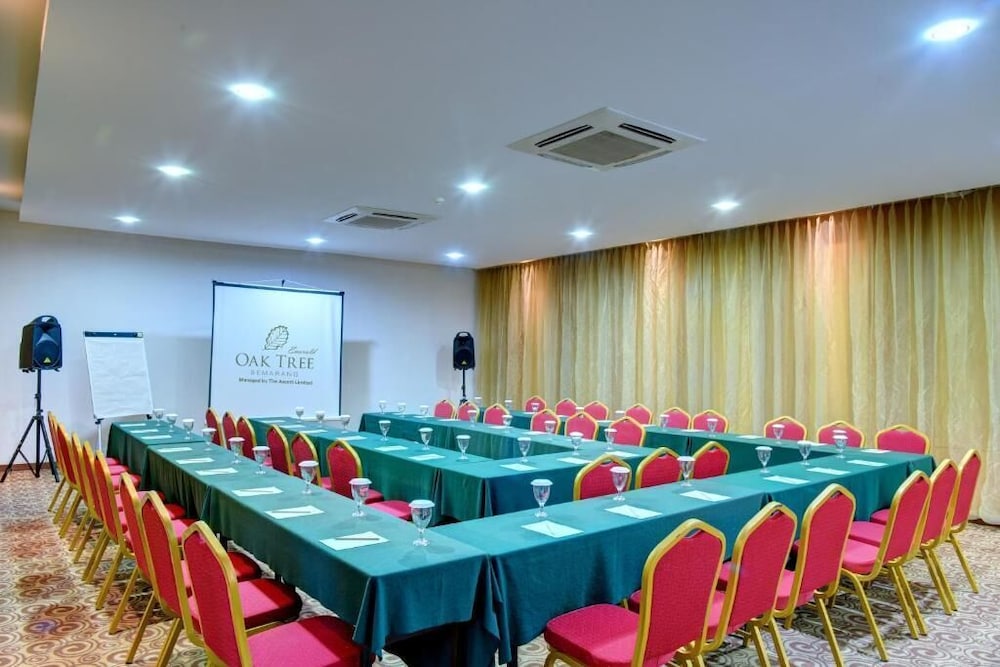 Oak Tree Emerald Semarang 42/52
