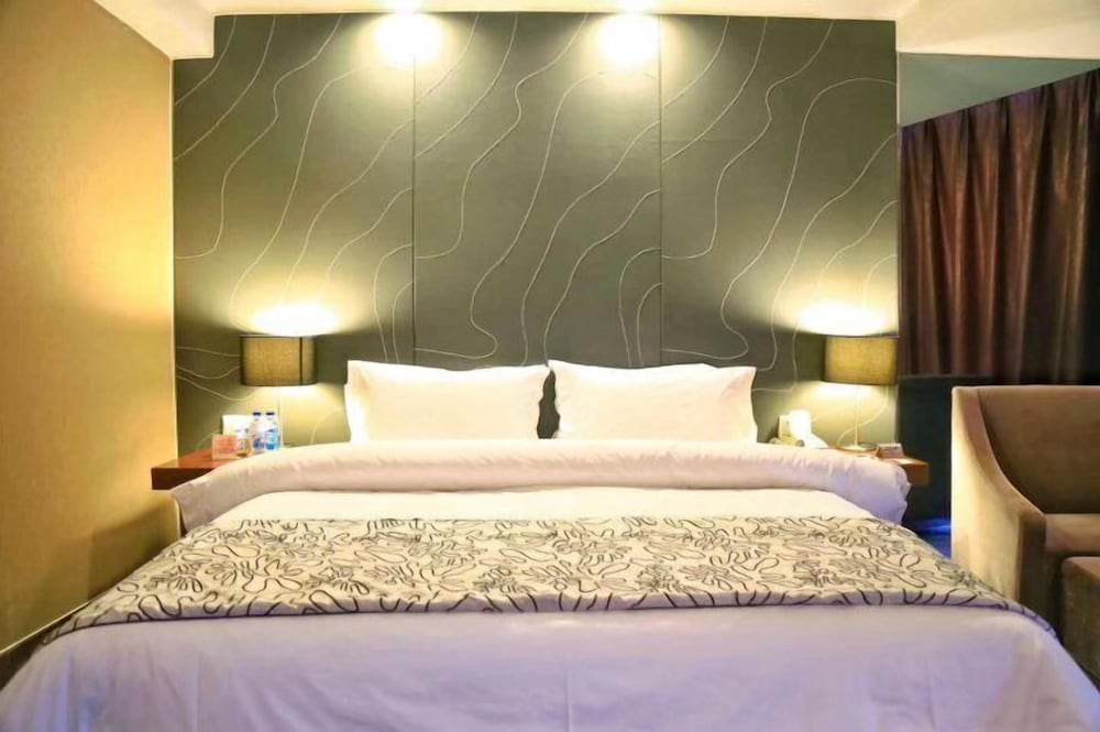 Metropolo Jinjiang Hotel (Fuzhou Cangshan) 9/29
