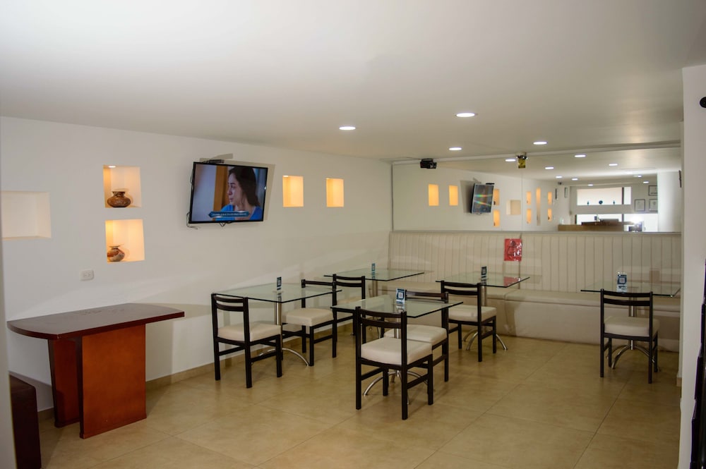 Hotel Castellana 95 33/44