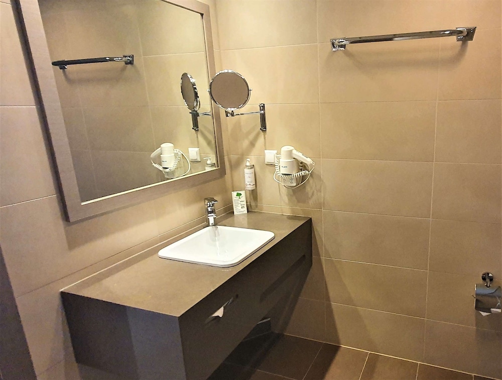 Golden Tulip Kassel Hotel Reiss 56/58