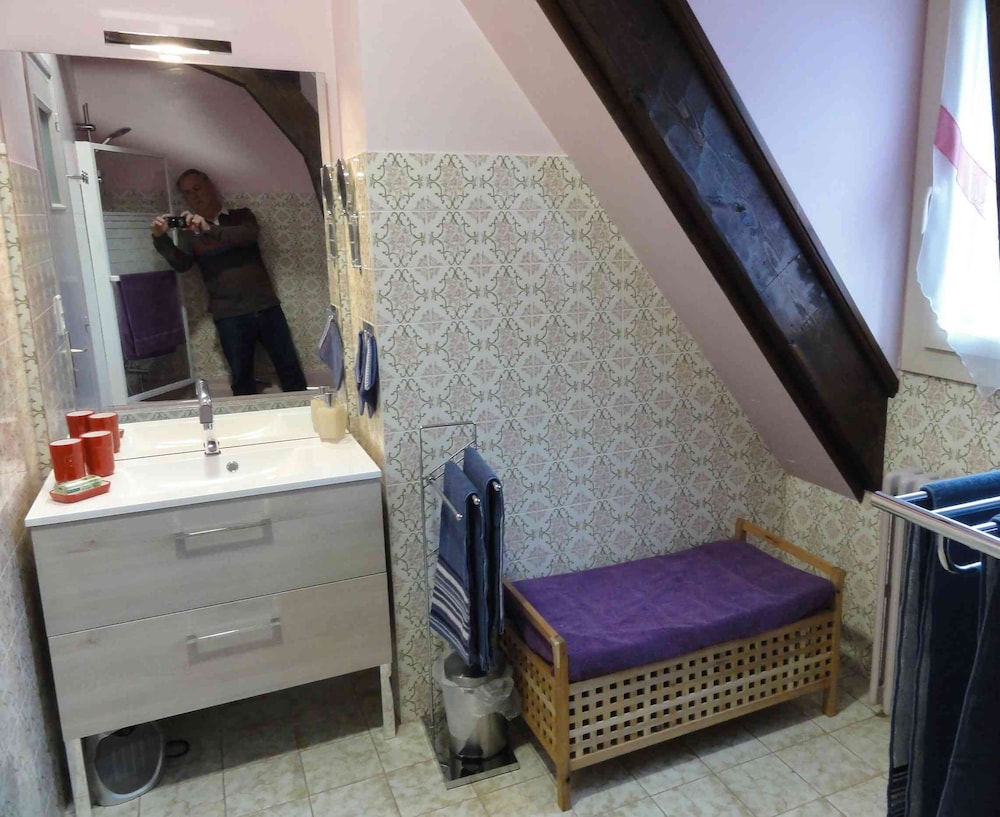 Chambres D'hôtes La Demeure Aux Pins 42/42