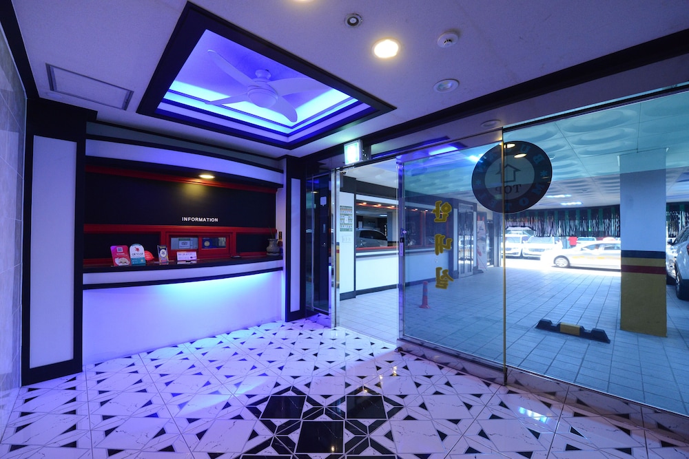 Top Motel 27/50