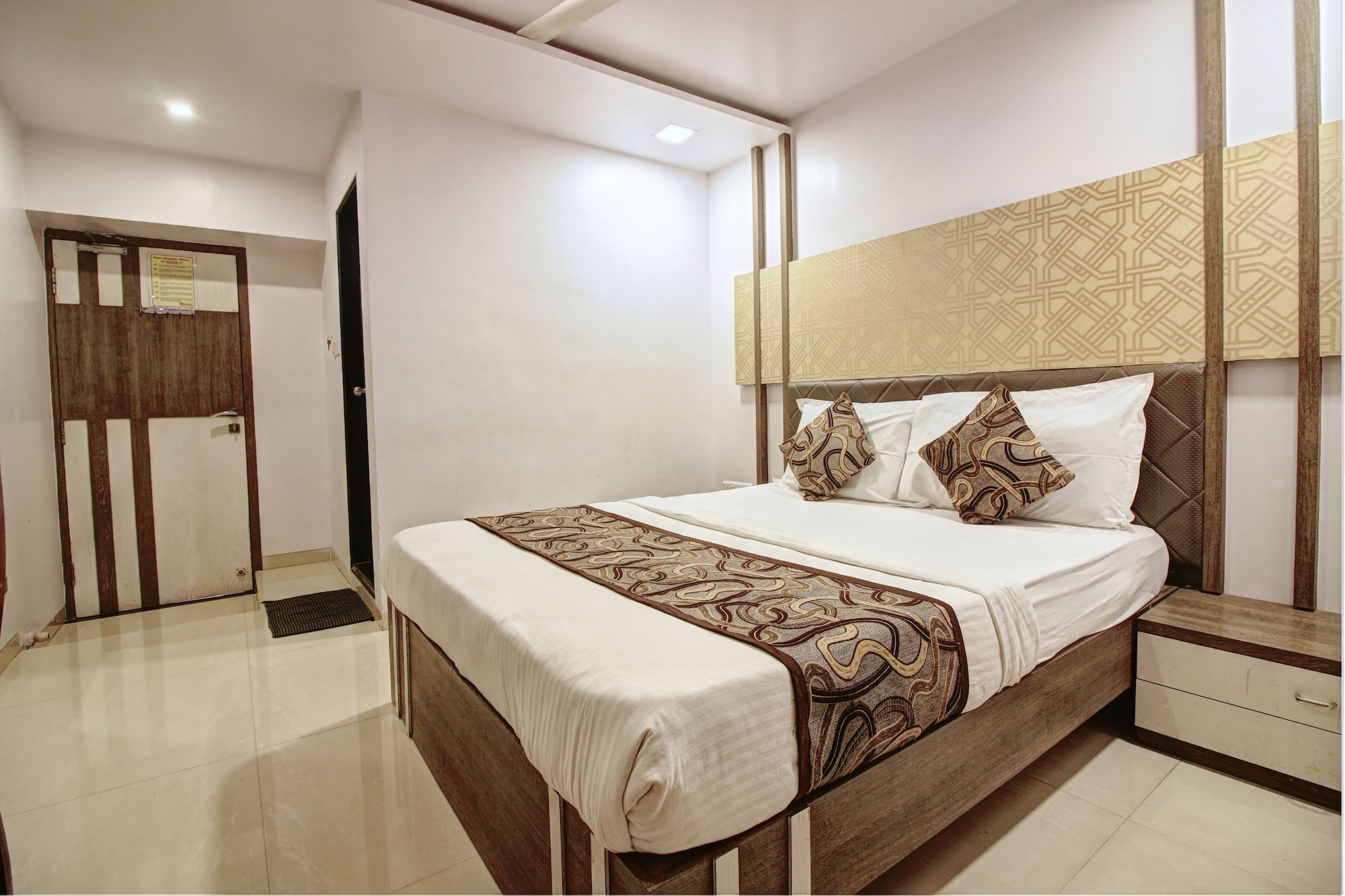 1 BEDROOM, STANDARD, DOUBLE BED