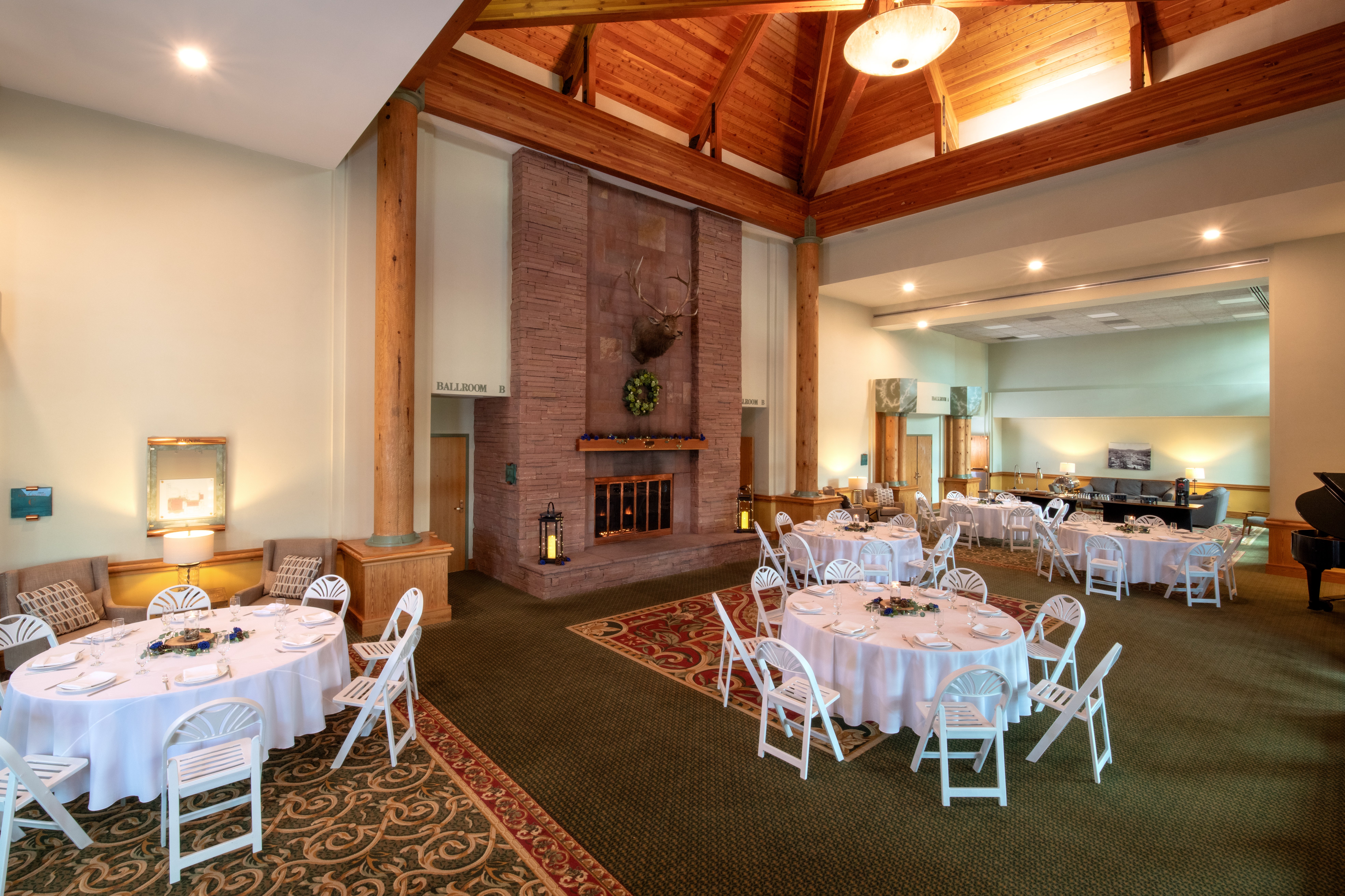 Holiday Inn Estes Park 63/84