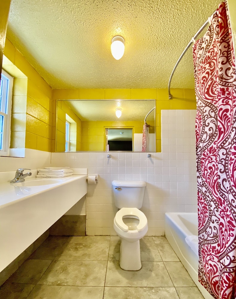 American Inn And Suites 24/47