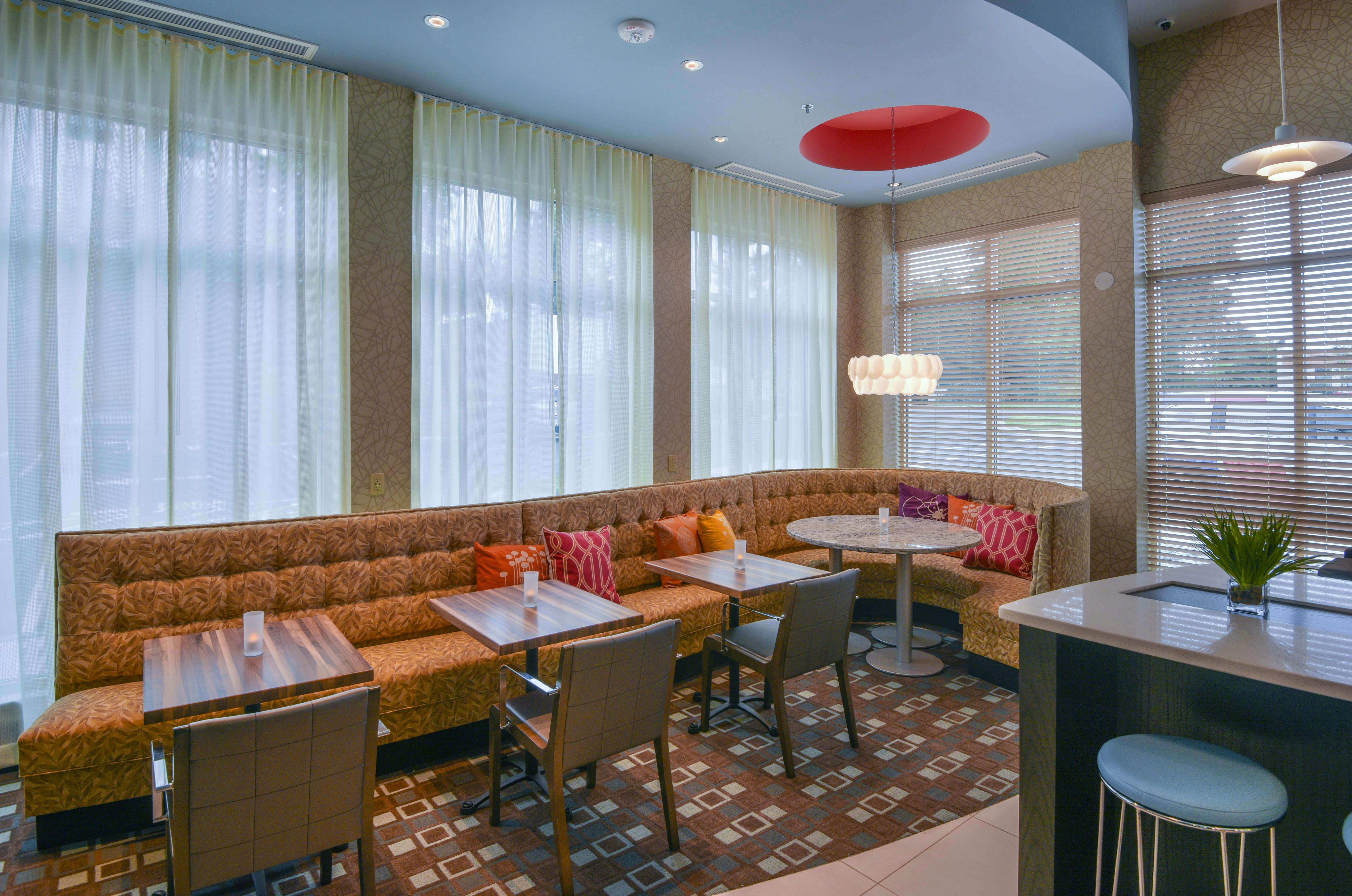 Hilton Garden Inn Raleigh Crabtree Valley 39/67