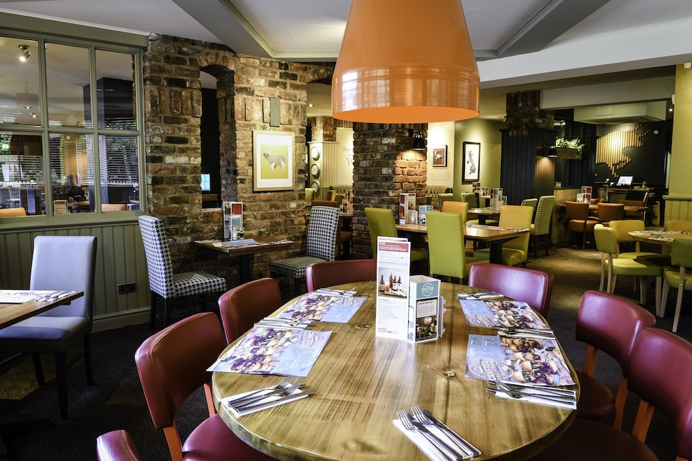 Premier Inn Macclesfield North 37/61