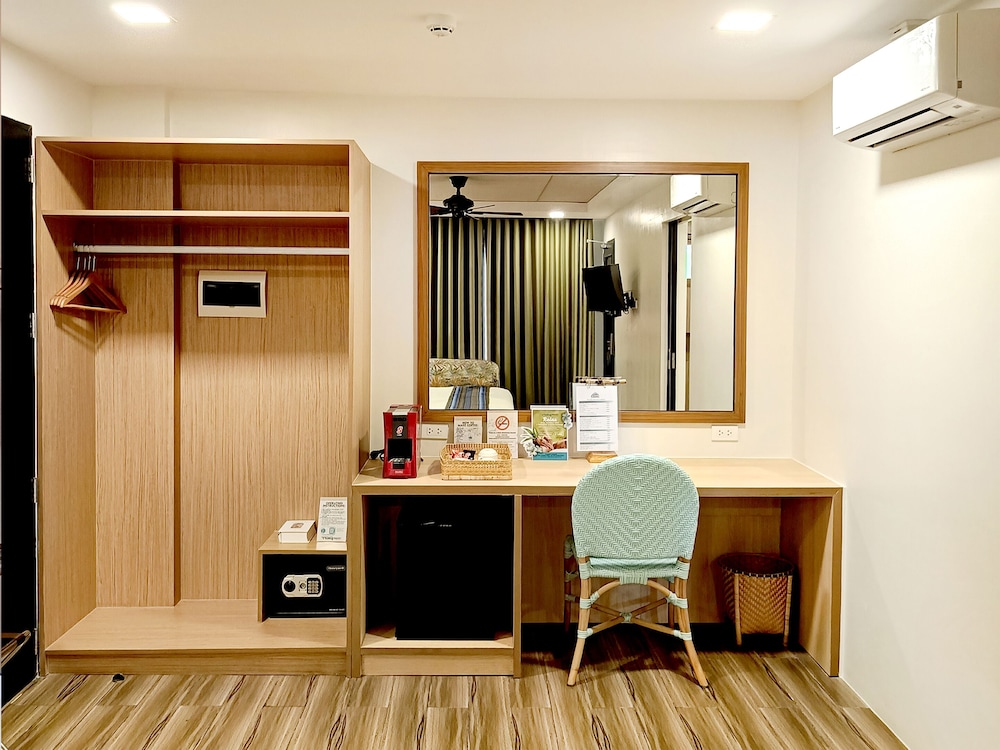 Tag Resort Coron 64/81