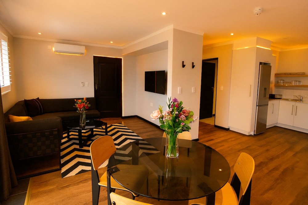 Max Executive Apartments 45/72