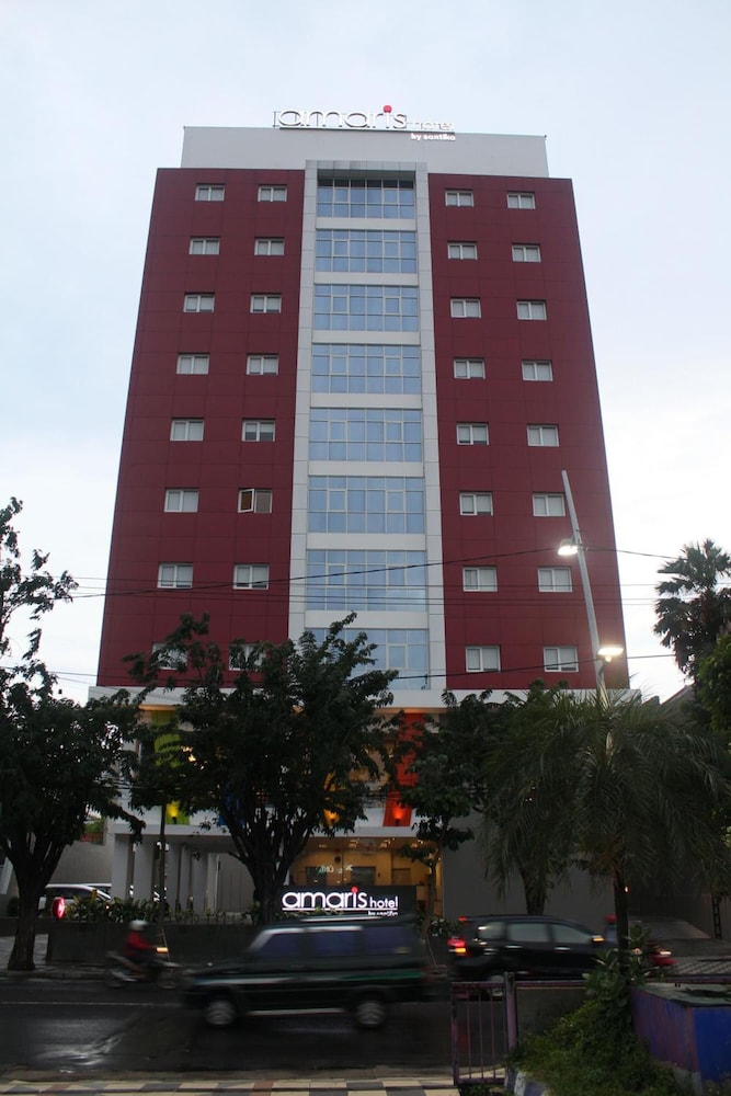 Amaris Hotel Margorejo Surabaya 1/32