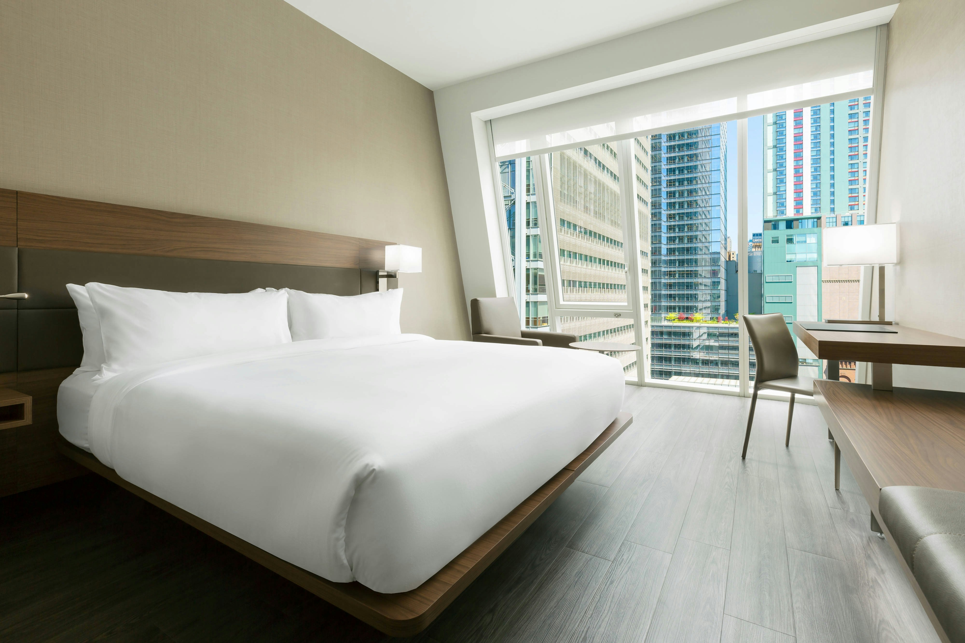 AC HOTEL NEW YORK TIMES SQUARE 18/75