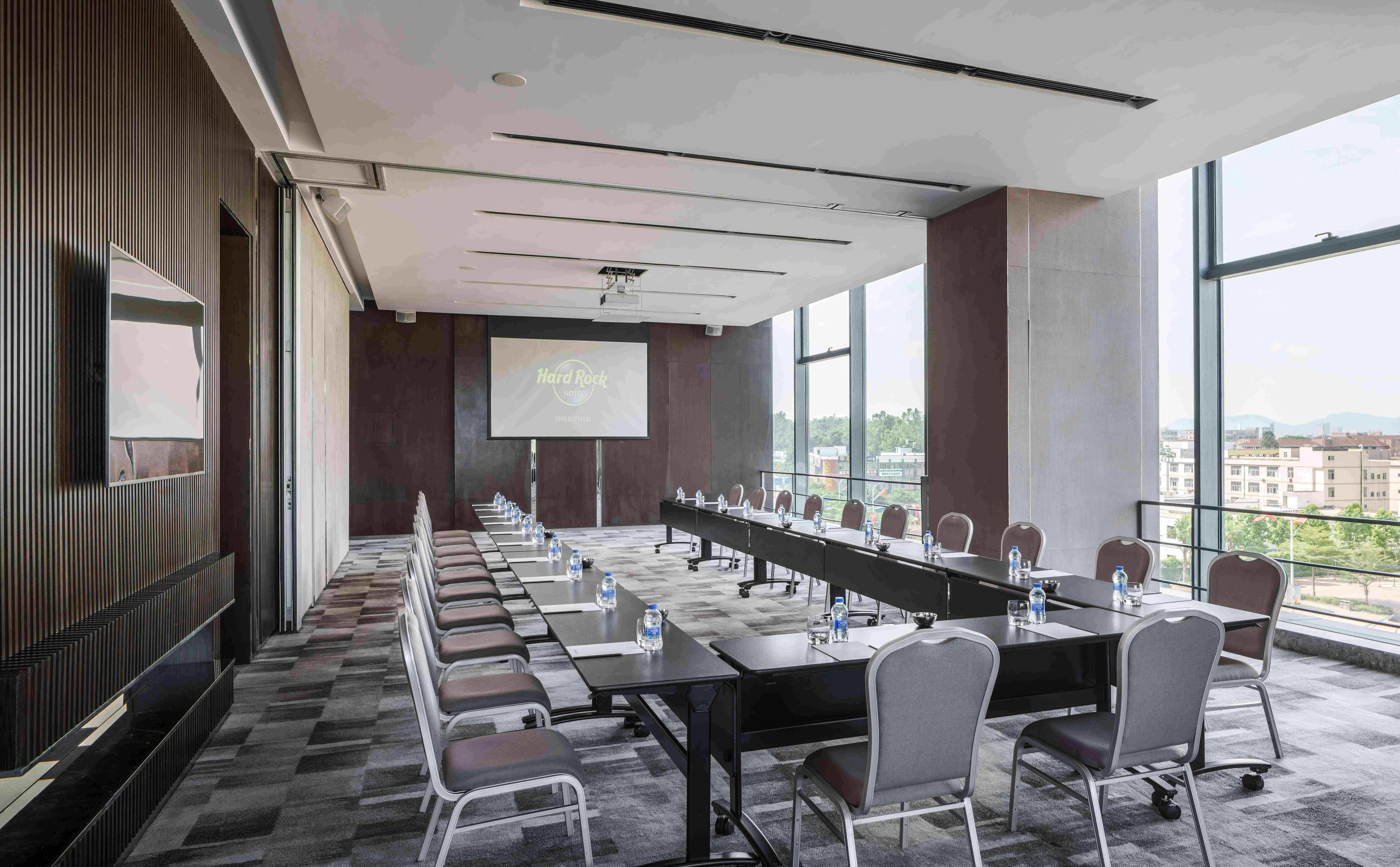 Hard Rock Hotel Shenzhen 80/94