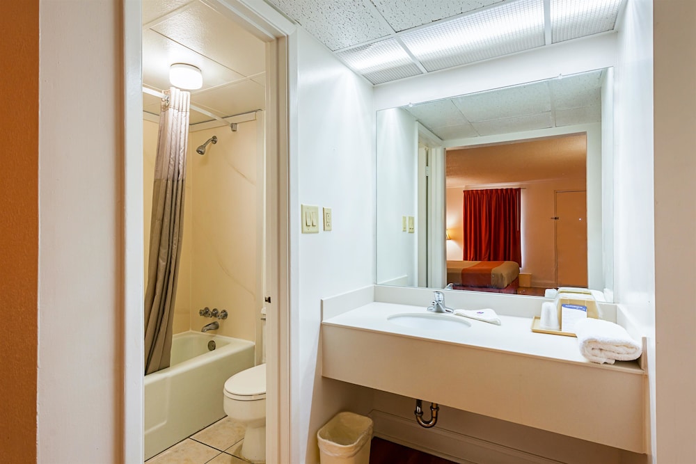Motel6 Perry, GA 38/39