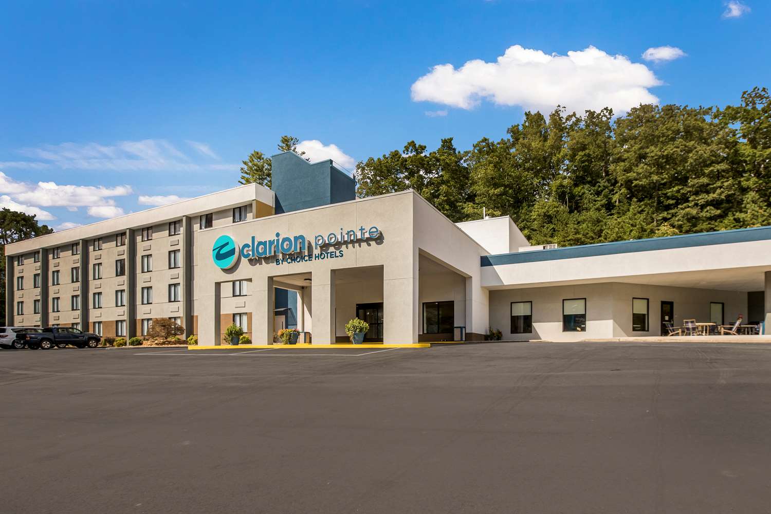 Clarion Pointe Sylva near Cherokee Area 50/50