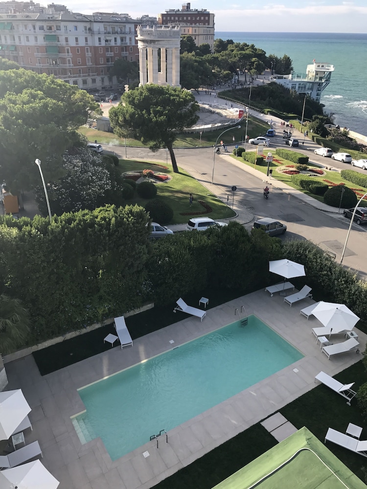 GRAND HOTEL PASSETTO 62/70