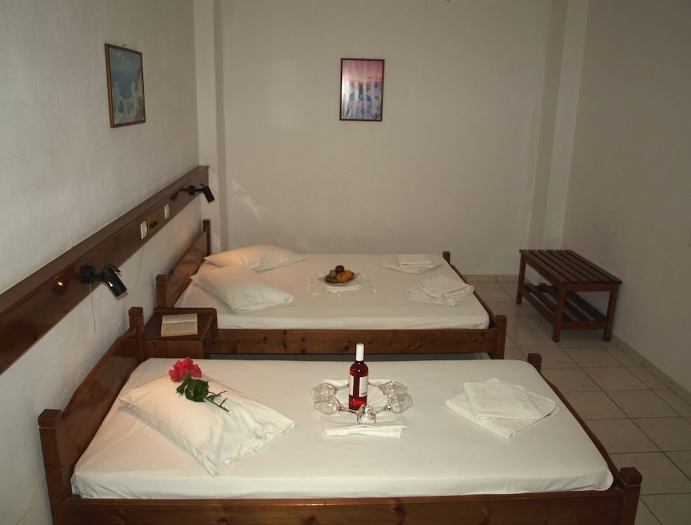 Levante Beach Hotel 65/65