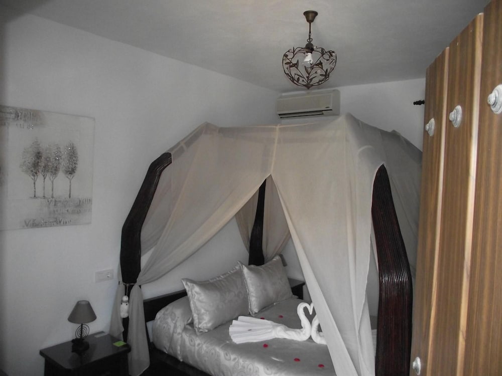 Hostal El Canario 13/36