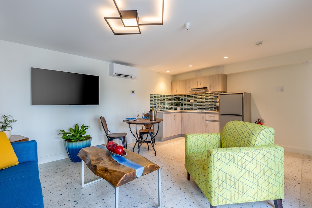 Amsterdam Manor Beach Resort 45/72