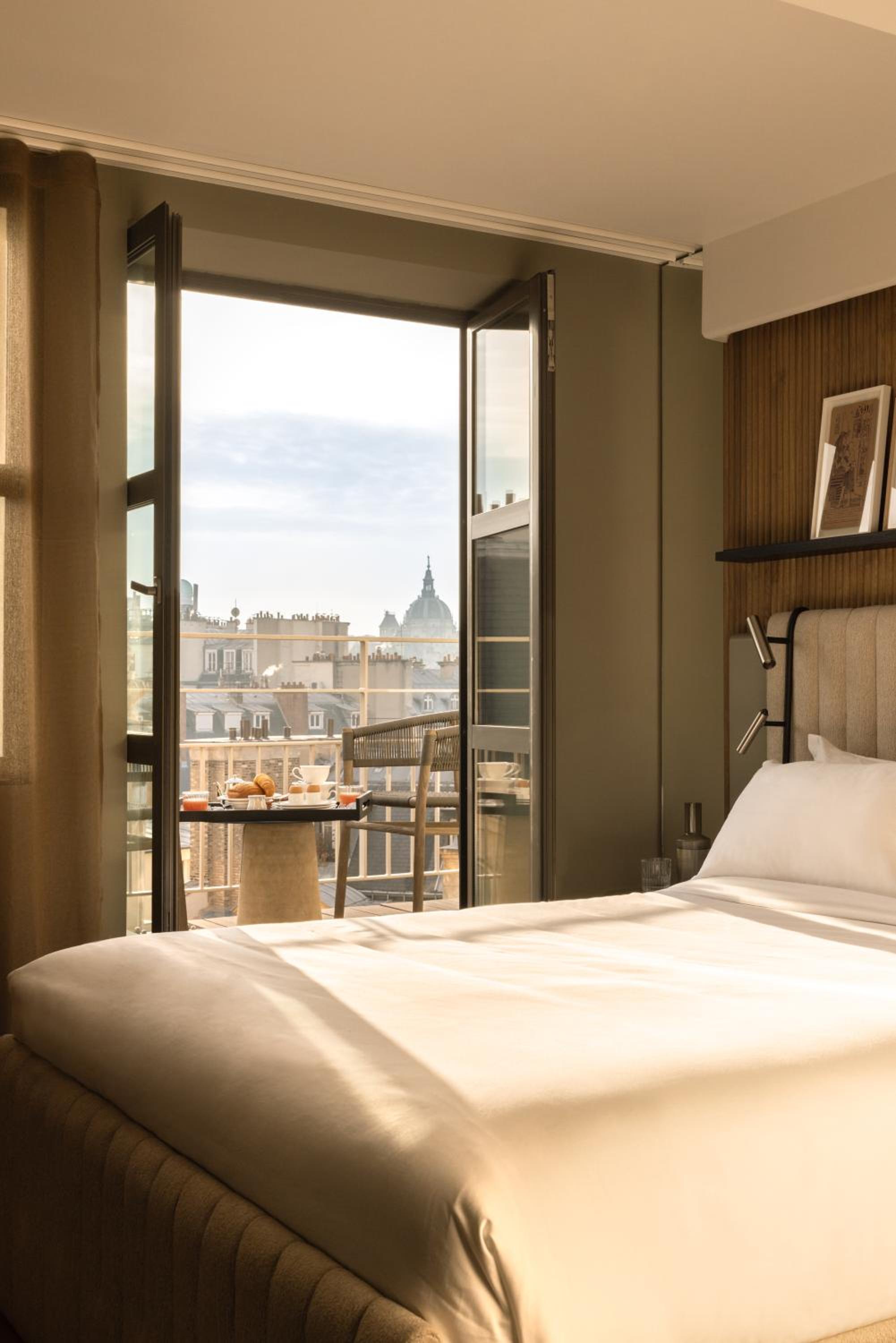 Signature, Eiffel View, Terrace