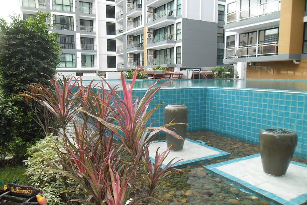 Apartments Alex Group Neocondo Pattaya 94/100