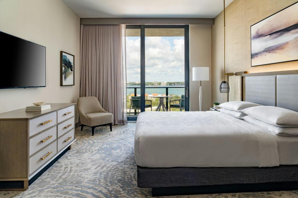 1 Bedroom, Suite, King Bed, Resort View, Sofa, Balcony