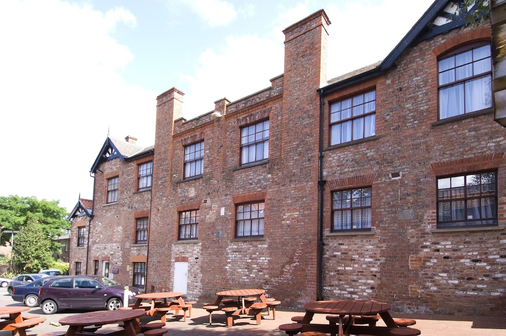 Premier Inn York City Blossom St North 40/44