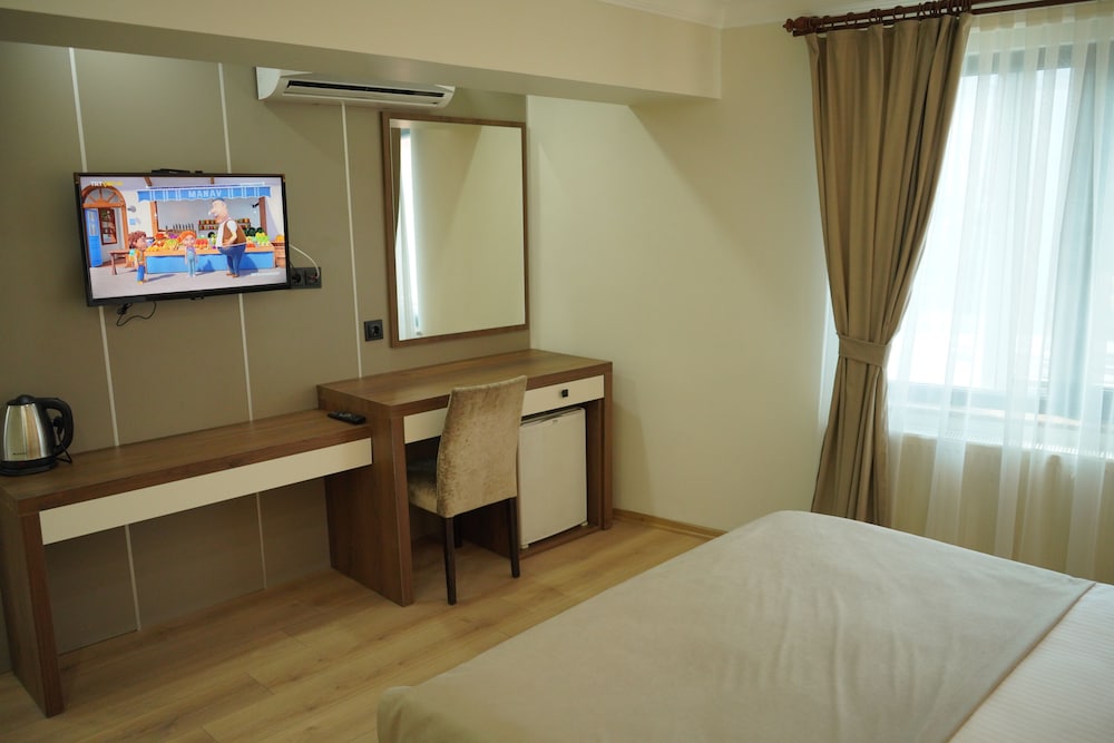 1 BEDROOM, STANDARD, SINGLE