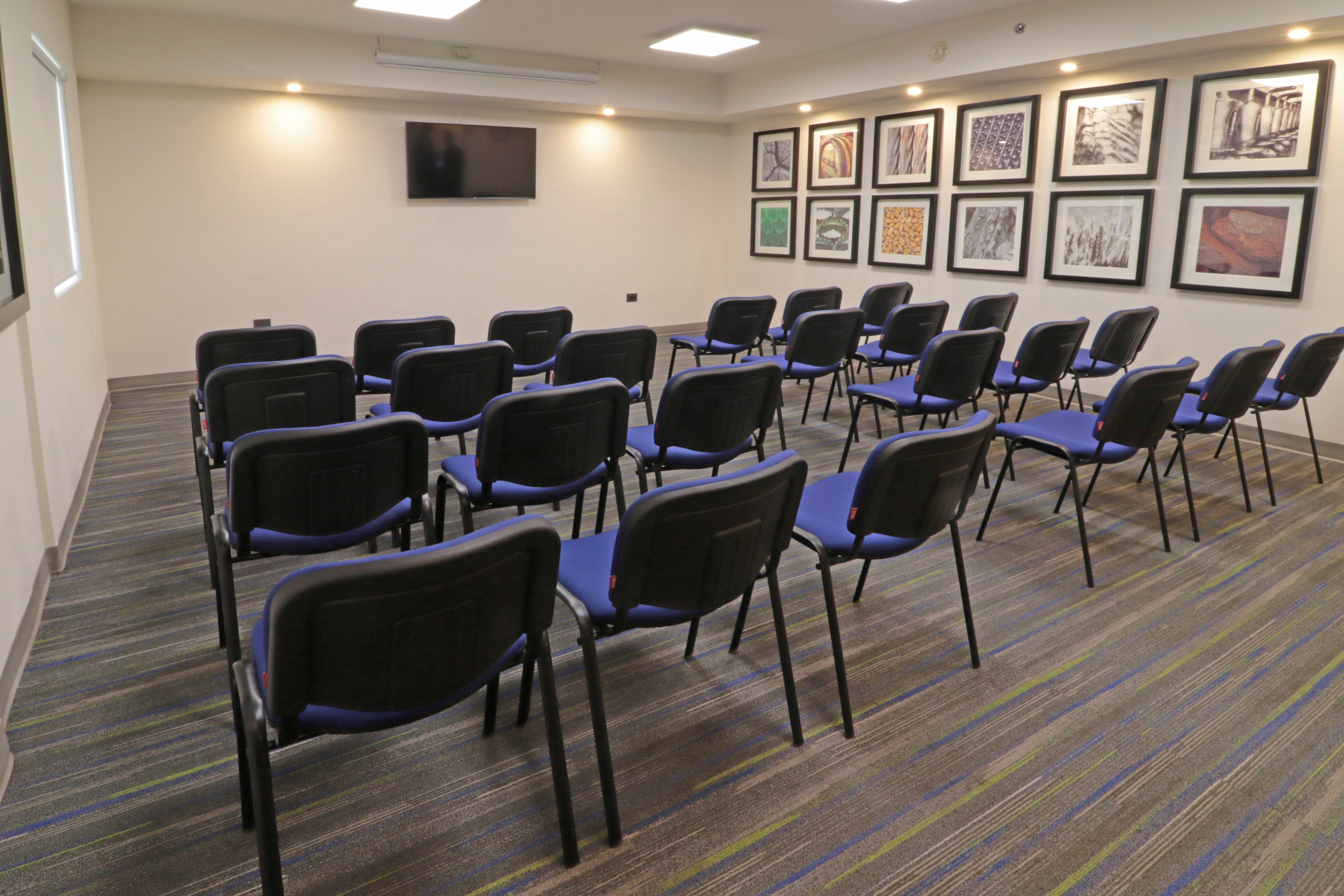 Holiday Inn Express Piedras Negras 59/72