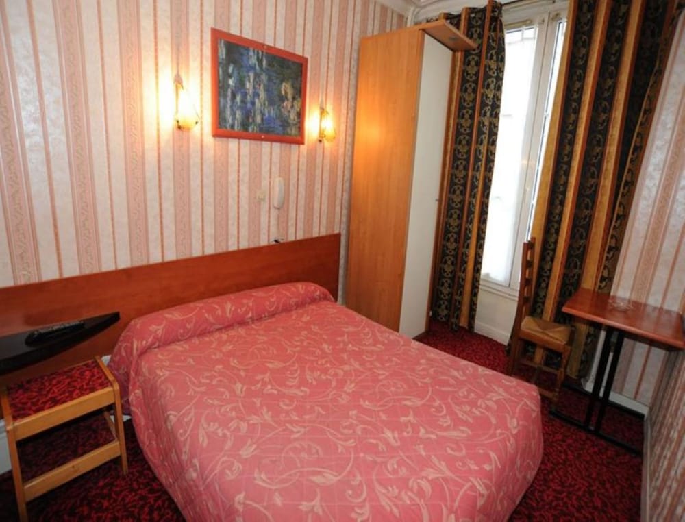 Sully Hotel 11/40