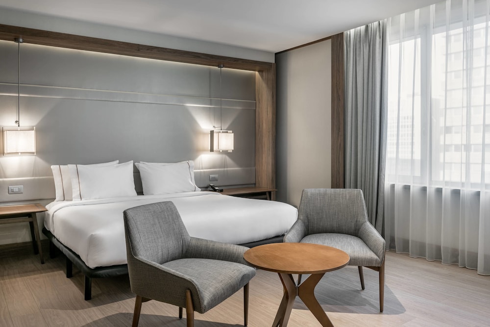 The Westin Madrid Cuzco 24/65