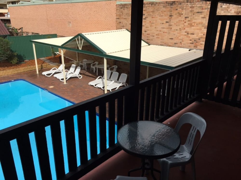 Maclin Lodge 22/36