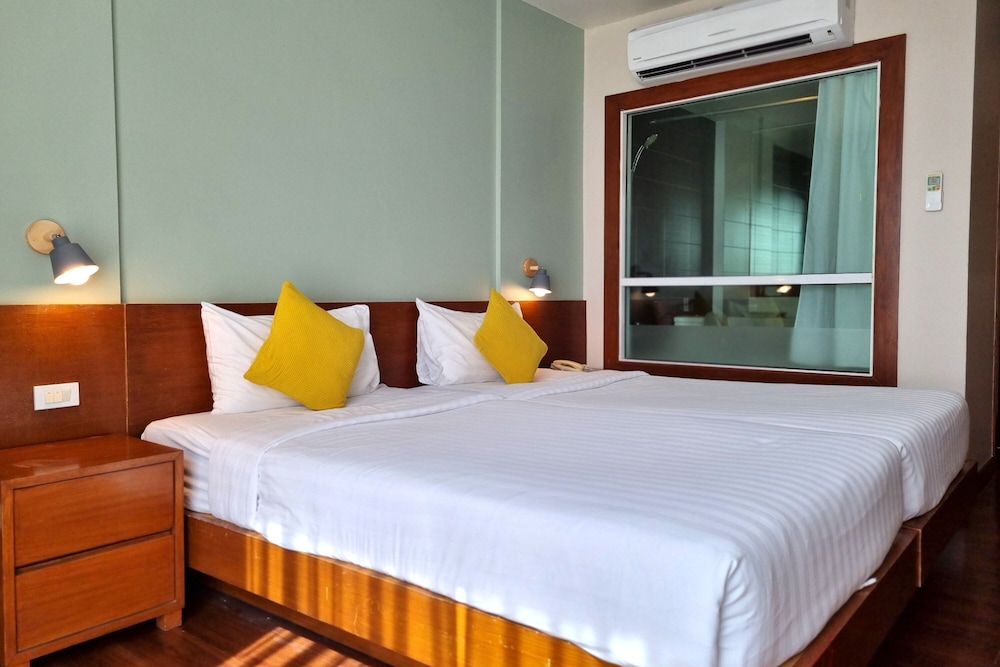 Lantana Resort Hotel 13/61