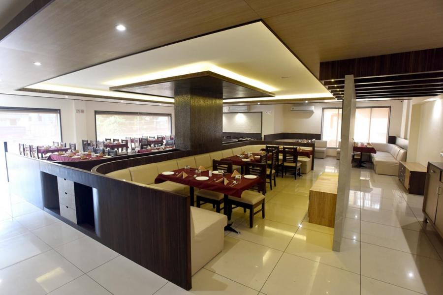 Hotel Sach Regency 15/18