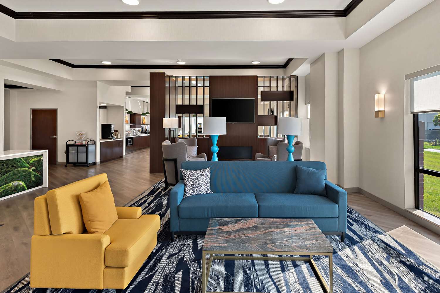 Comfort Suites Columbus East Broad 26/48