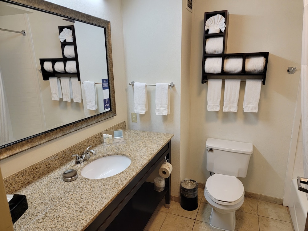 Hampton Inn Marshall, TX 18/43