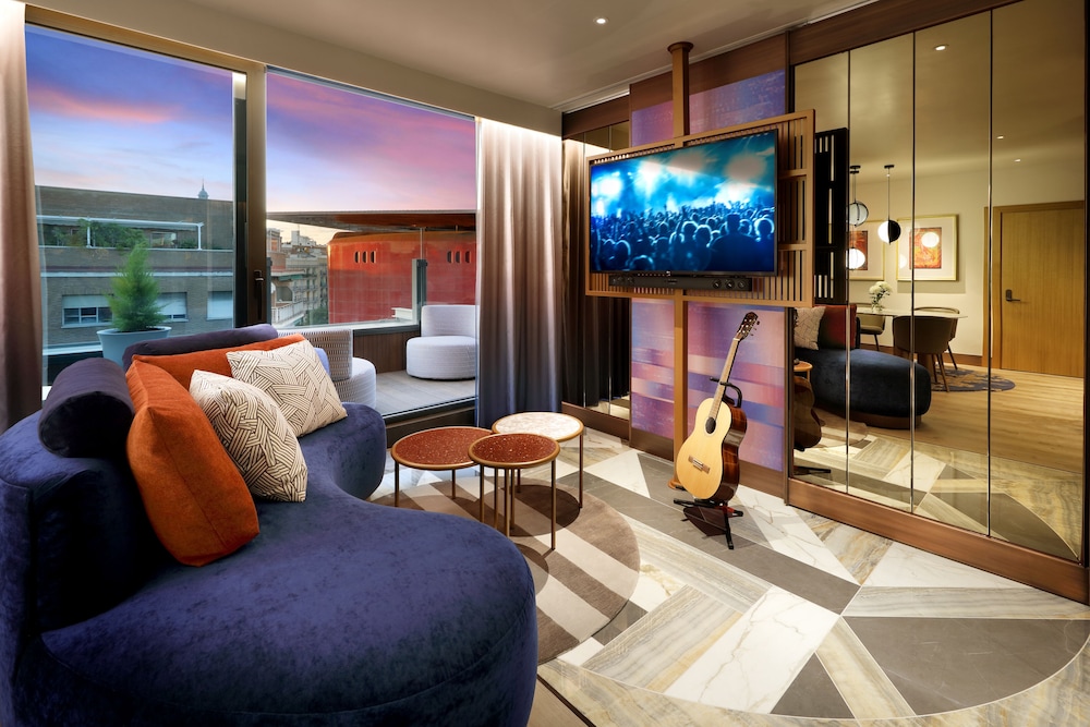 Hard Rock Hotel Madrid 45/81