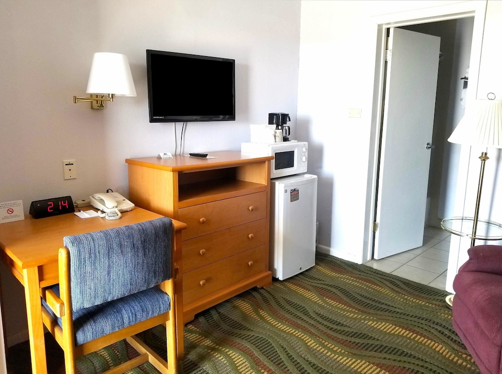 Americas Best Value Inn Belleville 13/34