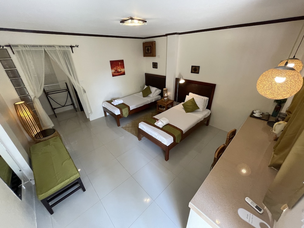 Palms Cove Resort 59/73