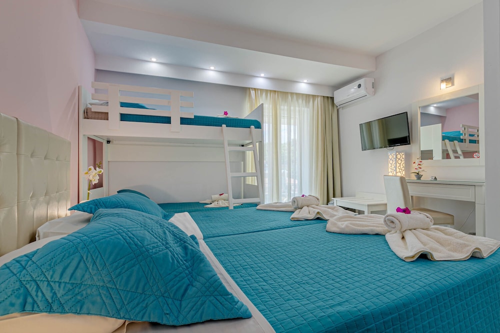 Palotel Design Gouvia 33/74