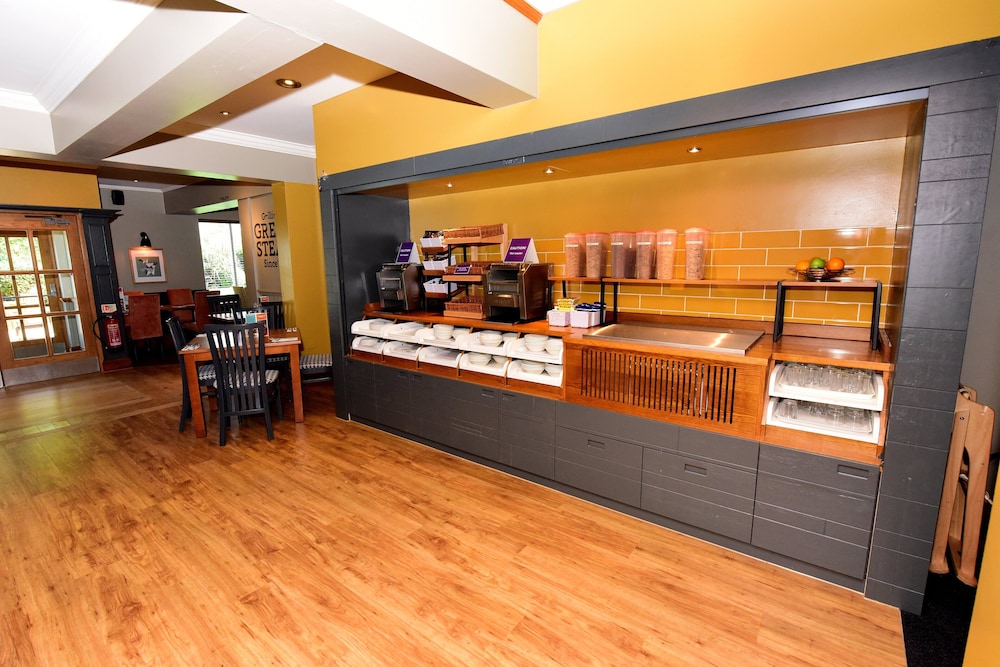 Premier Inn Isle Of Wight (Newport) 44/57